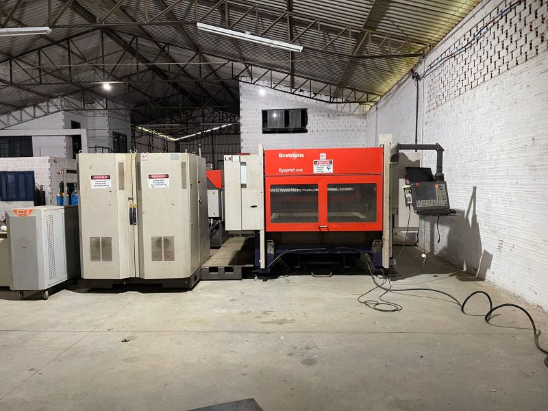 Máquina de Corte a Laser CO2