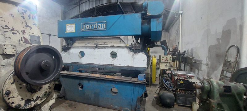 Dobradeira Jordan 180 Ton x 3100 mm