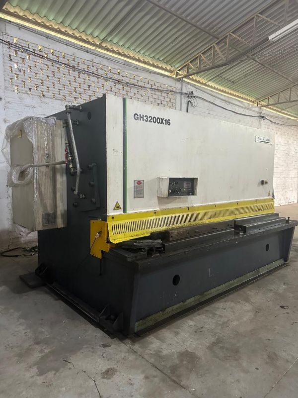 Guilhotina Hidráulica